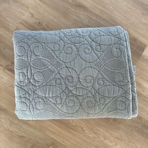 Pottery Barn Gray Quilt